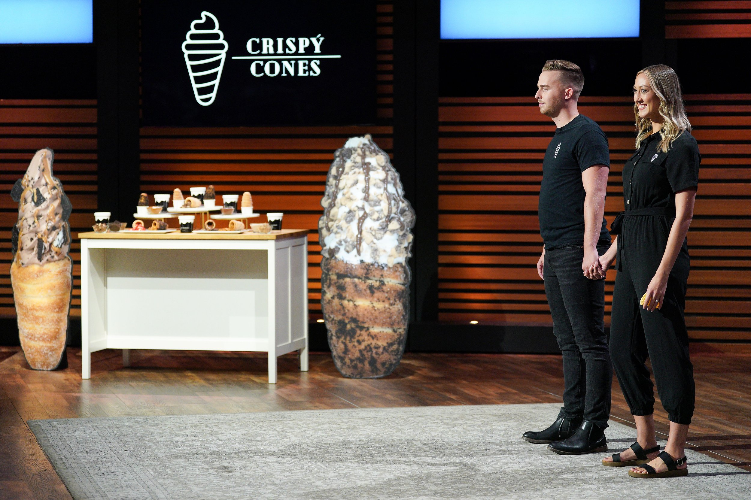 Crispy Cones logo